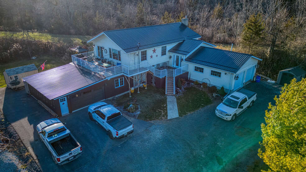 2990 County Rd 6, Yarker, ON à vendre - Photo du b timent - Image 1 de 37