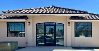 Plus de détails pour 1916 S Court St, Visalia, CA - Bureau à louer