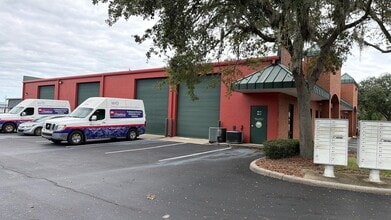 1440 N Nova Rd, Daytona Beach, FL à louer Photo intérieure- Image 2 de 4