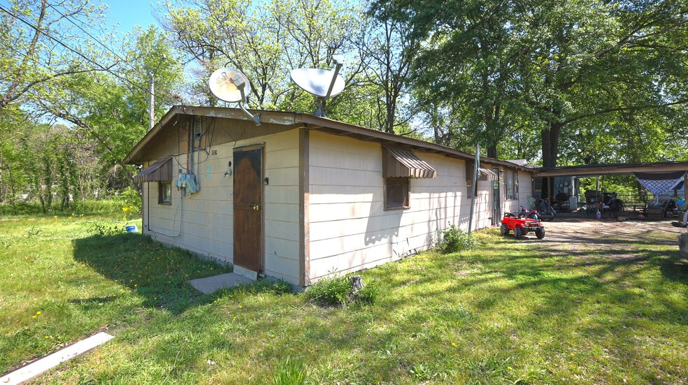 Solomon Greenville MS portfolio of 2 properties for sale on LoopNet.ca - Building Photo - Image 2 of 7