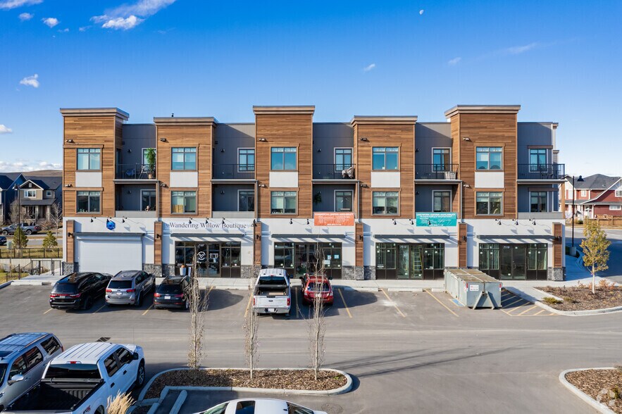 50 Fireside Gate, Cochrane, AB for sale - Primary Photo - Image 1 of 1