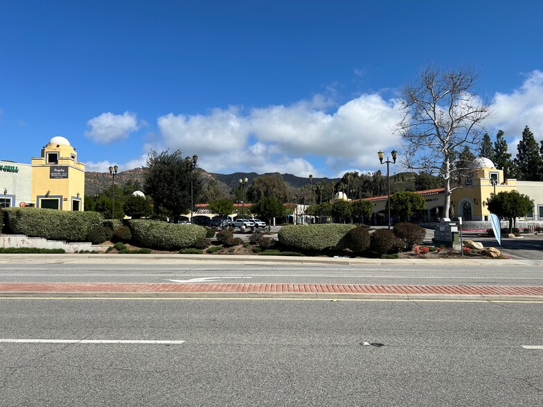 706 Lindero Canyon Rd, Oak Park, CA for lease - Building Photo - Image 3 of 5