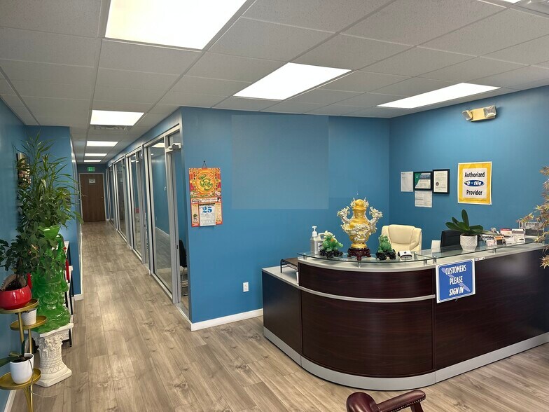 457 Wadsworth Blvd, Lakewood, CO à louer - Photo du bâtiment - Image 3 de 8