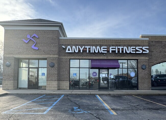 Plus de détails pour 31887-31917 Utica Rd, Fraser, MI - Commerce de détail à louer