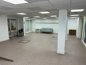 1-3 Burnett St, Bradford à louer Photo intérieure- Image 1 de 5