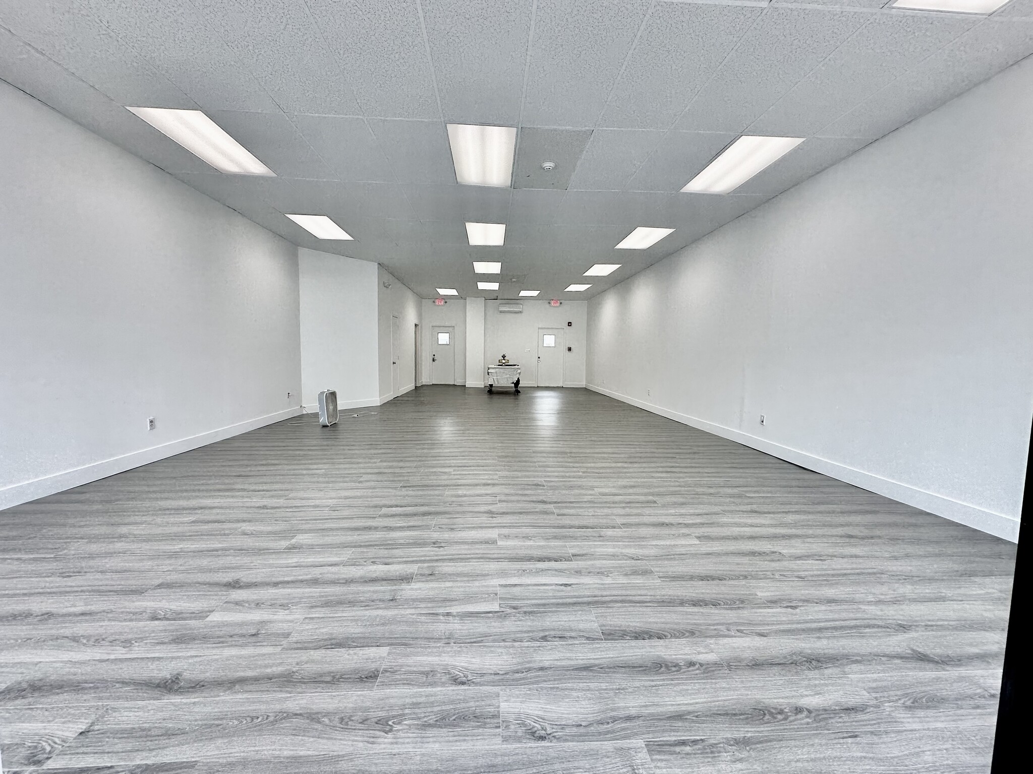 244-246 Mill St, Greenwich, CT for lease Interior Photo- Image 1 of 14