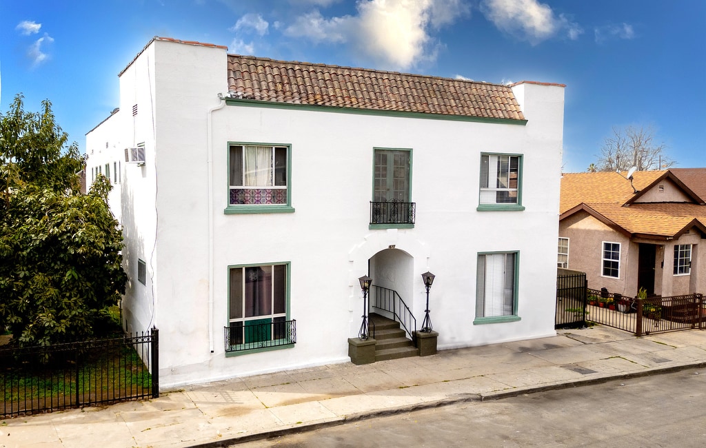 440 E 27th St, Los Angeles, CA à vendre Photo principale- Image 1 de 18