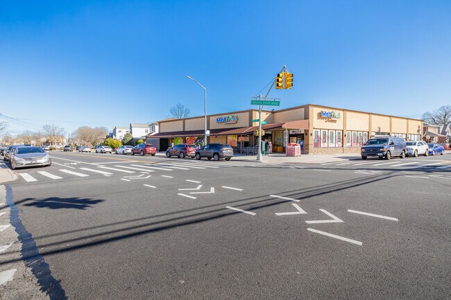 Plus de détails pour 2407-2411 150th St, Whitestone, NY - Commerce de détail à vendre