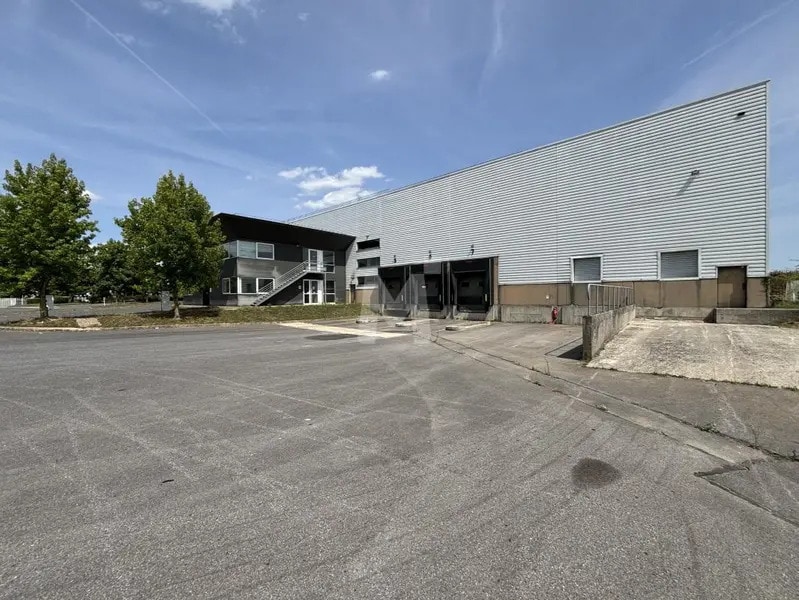 Flex in Saint-Michel-sur-Orge for lease Building Photo- Image 1 of 15