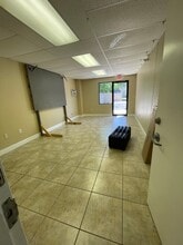 1718 Kennedy Pt, Oviedo, FL for lease Interior Photo- Image 2 of 12