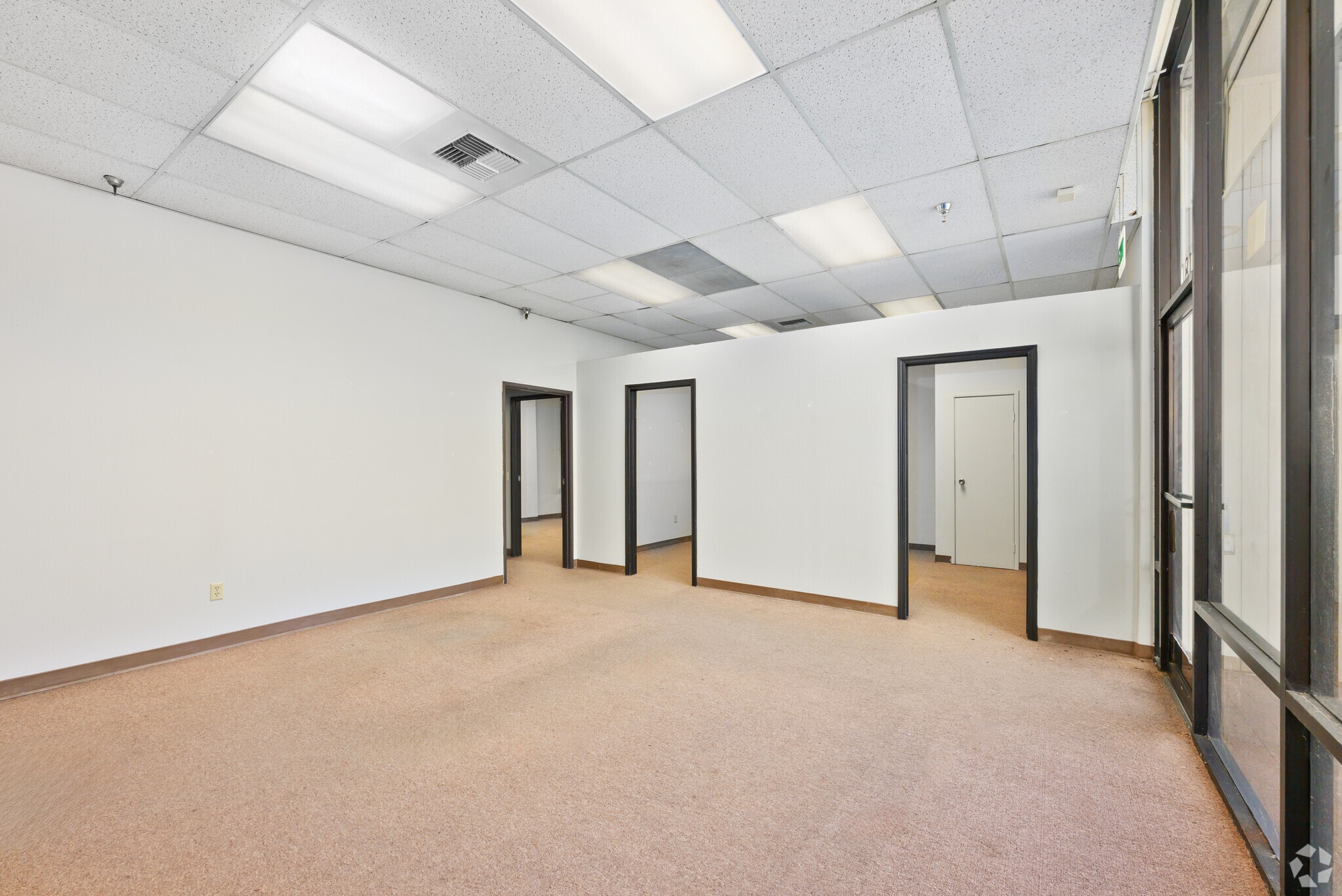 1126 W Foothill Blvd, Upland, CA for lease Building Photo- Image 1 of 3