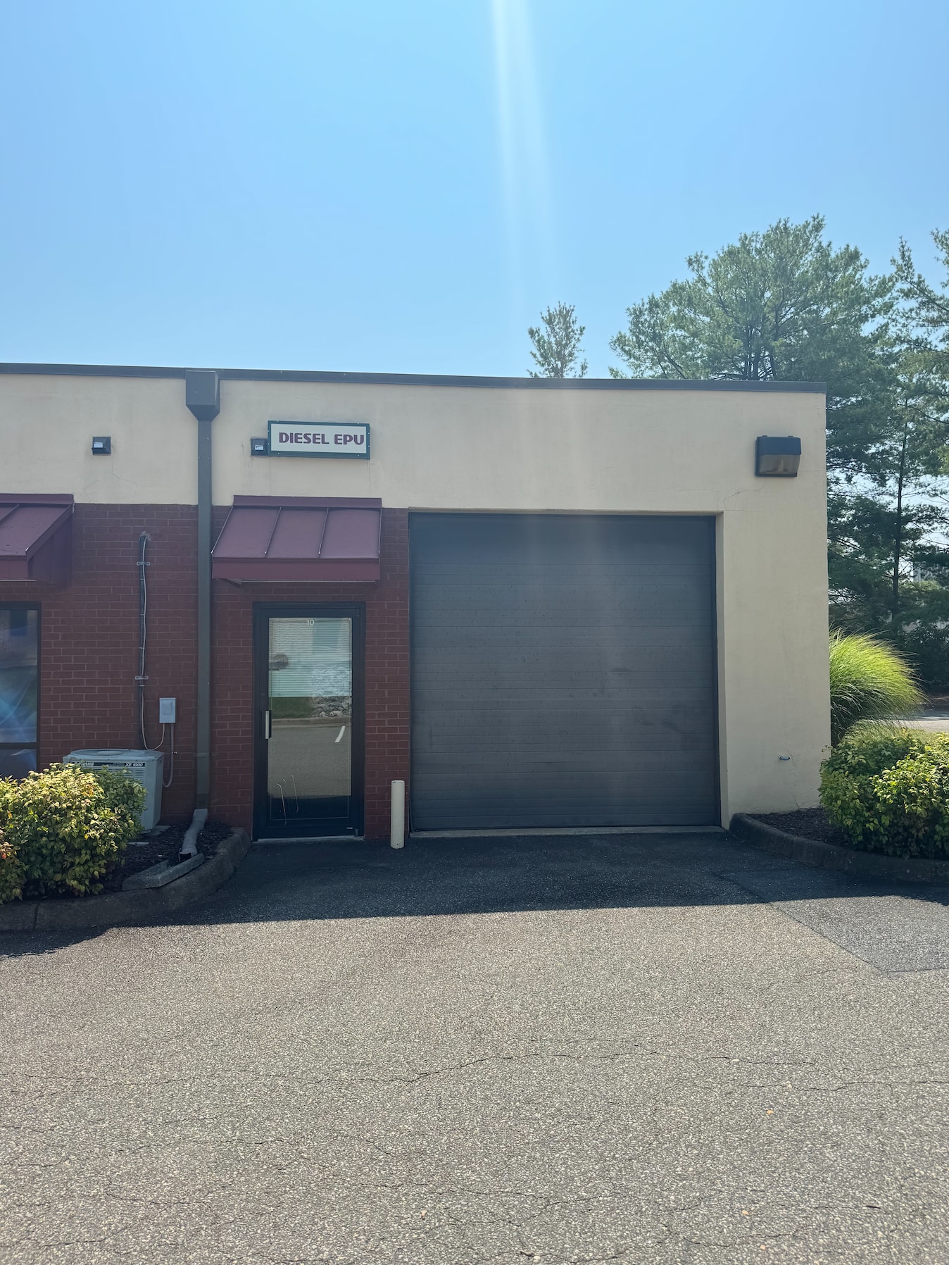 120 Falcon Dr, Fredericksburg, VA for lease Primary Photo- Image 1 of 3