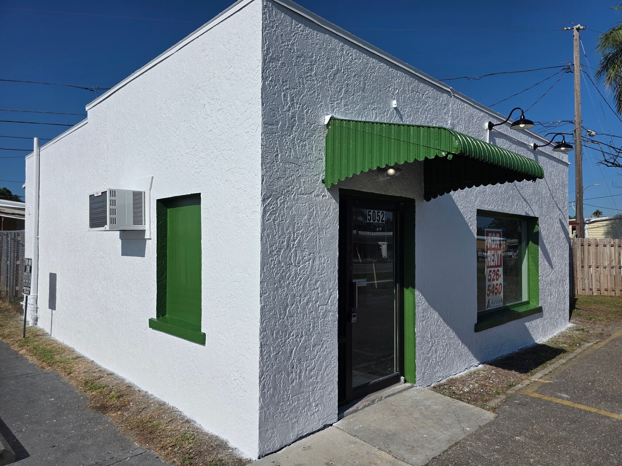 5052 Haines Rd N, Saint Petersburg, FL à louer Photo du bâtiment- Image 1 de 14