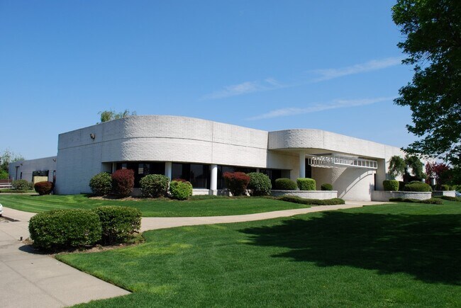 More details for 1 Rodeo Dr, Edgewood, NY - Flex for Lease