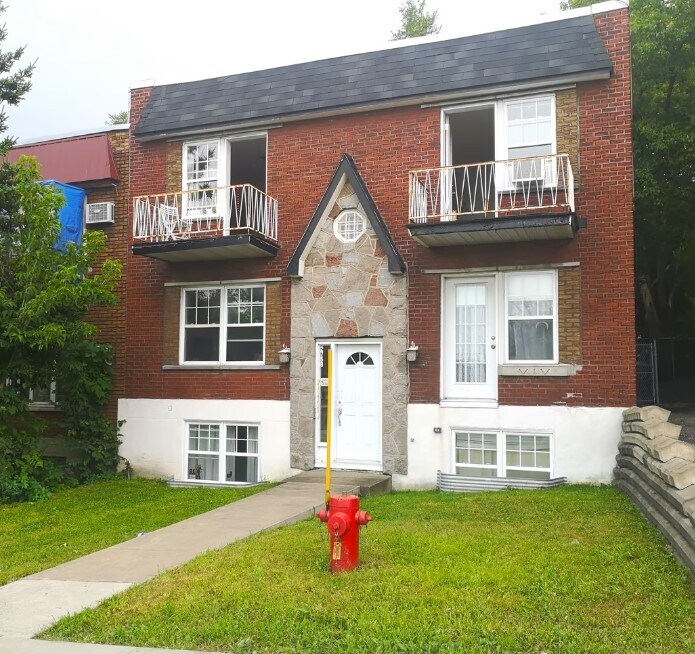 2758 Boul Pie-IX, Montréal, QC for sale Primary Photo- Image 1 of 1
