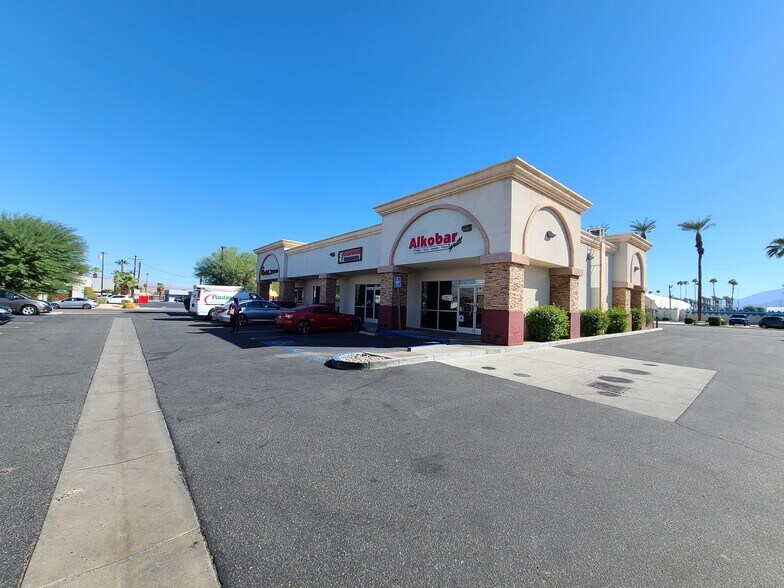 82590 Hwy 111, Indio, CA à louer - Photo du bâtiment - Image 3 de 6