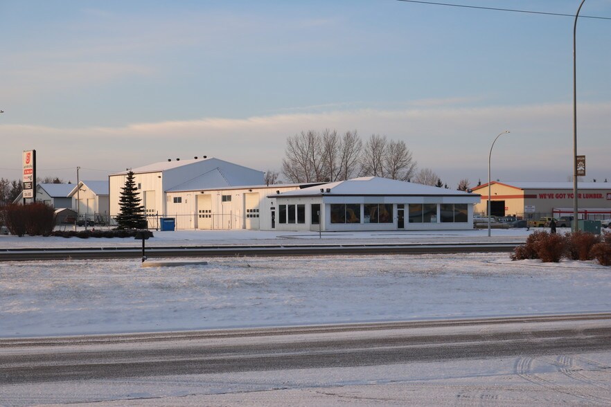6207 46 St, Olds, AB à vendre - Photo principale - Image 1 de 1