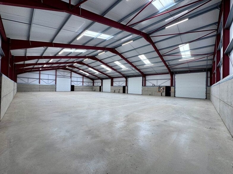 Unit A, Godington Buildings, Bicester for lease - Building Photo - Image 3 of 9