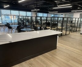 200 E Van Buren St, Phoenix, AZ à louer Photo intérieure- Image 1 de 9