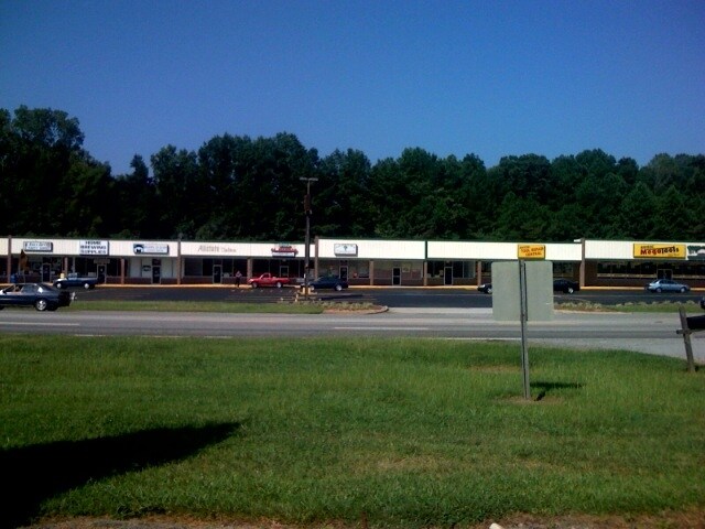 535 Indian Trail Rd, Norcross, GA à louer Photo du bâtiment- Image 1 de 4