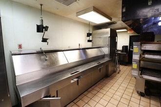 3577 W 11th Ave, Eugene, OR à louer Photo intérieure- Image 2 de 4