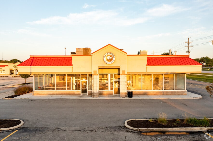 411-417 E Roosevelt Rd, Lombard, IL for sale - Building Photo - Image 3 of 14