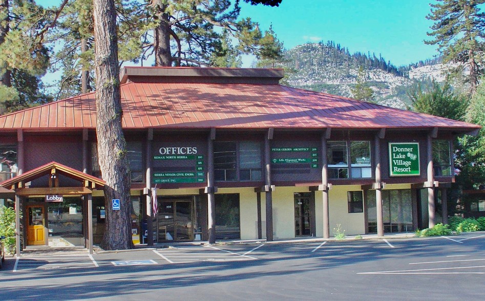 15695 Donner Pass Rd, Truckee, CA for lease - Primary Photo - Image 1 of 4