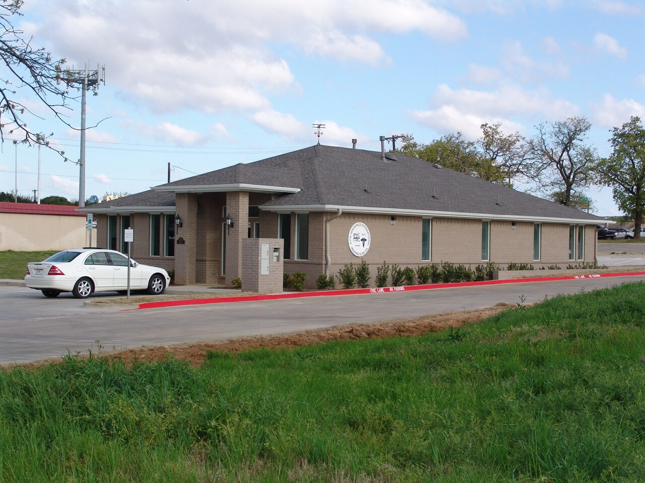 1609 Circle Ln, Bedford, TX à vendre Photo du bâtiment- Image 1 de 9