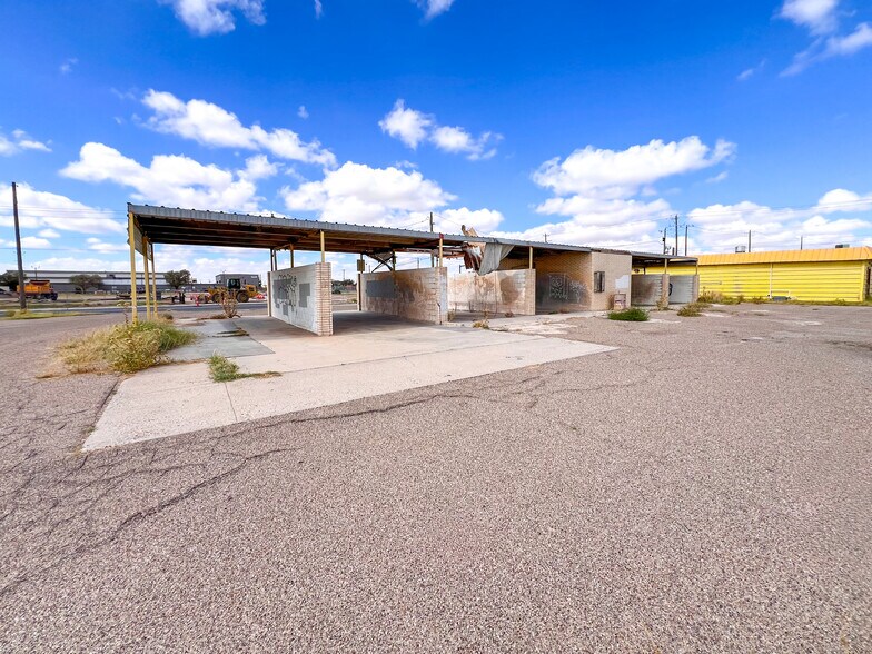 521 W Murphy St, Odessa, TX à vendre - Photo du bâtiment - Image 2 de 9