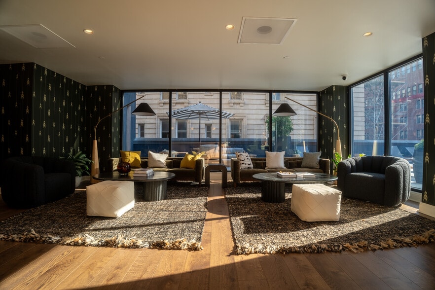 200 S Broad St, Philadelphia, PA for lease - Building Photo - Image 2 of 18