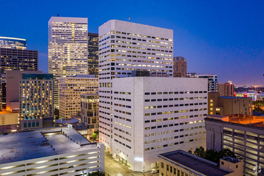 1301 Fannin St, Houston, TX à louer - Photo du bâtiment - Image 1 de 30