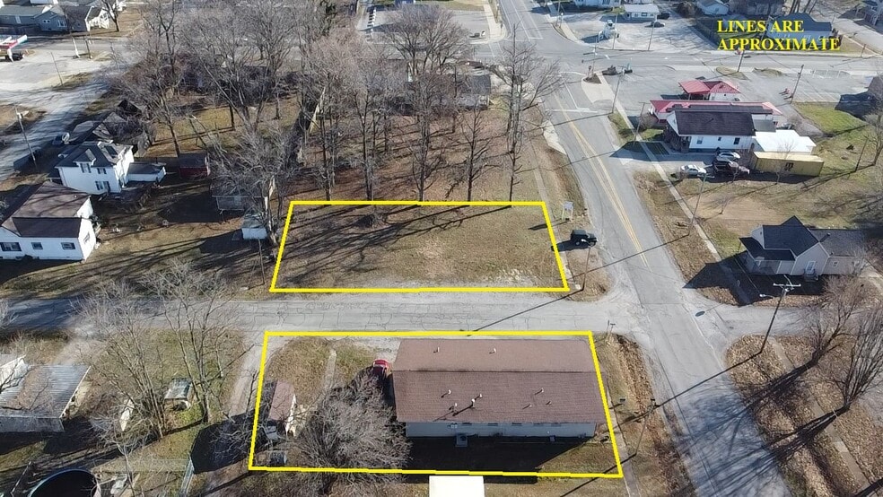 502 W Franklin St, Sesser, IL for sale - Building Photo - Image 2 of 35