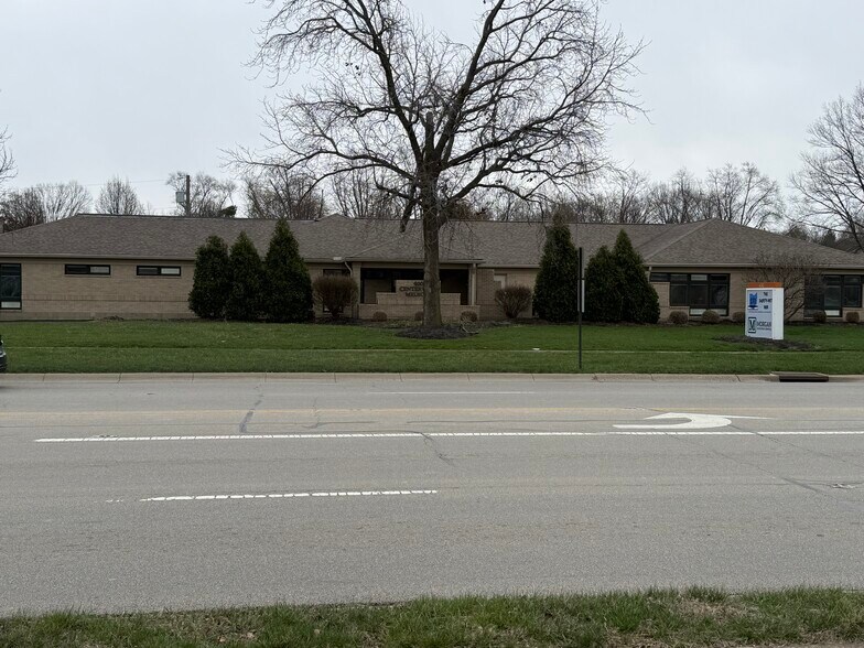 400 N Main St, Centerville, OH à louer - Photo du bâtiment - Image 2 de 9
