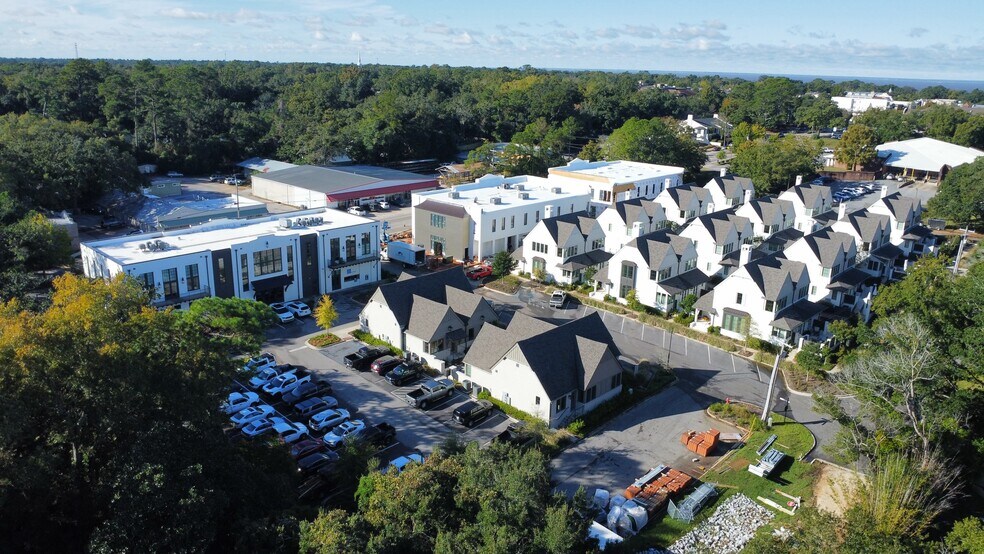 557 Fairhope Ave, Fairhope, AL à louer - Photo du bâtiment - Image 3 de 5