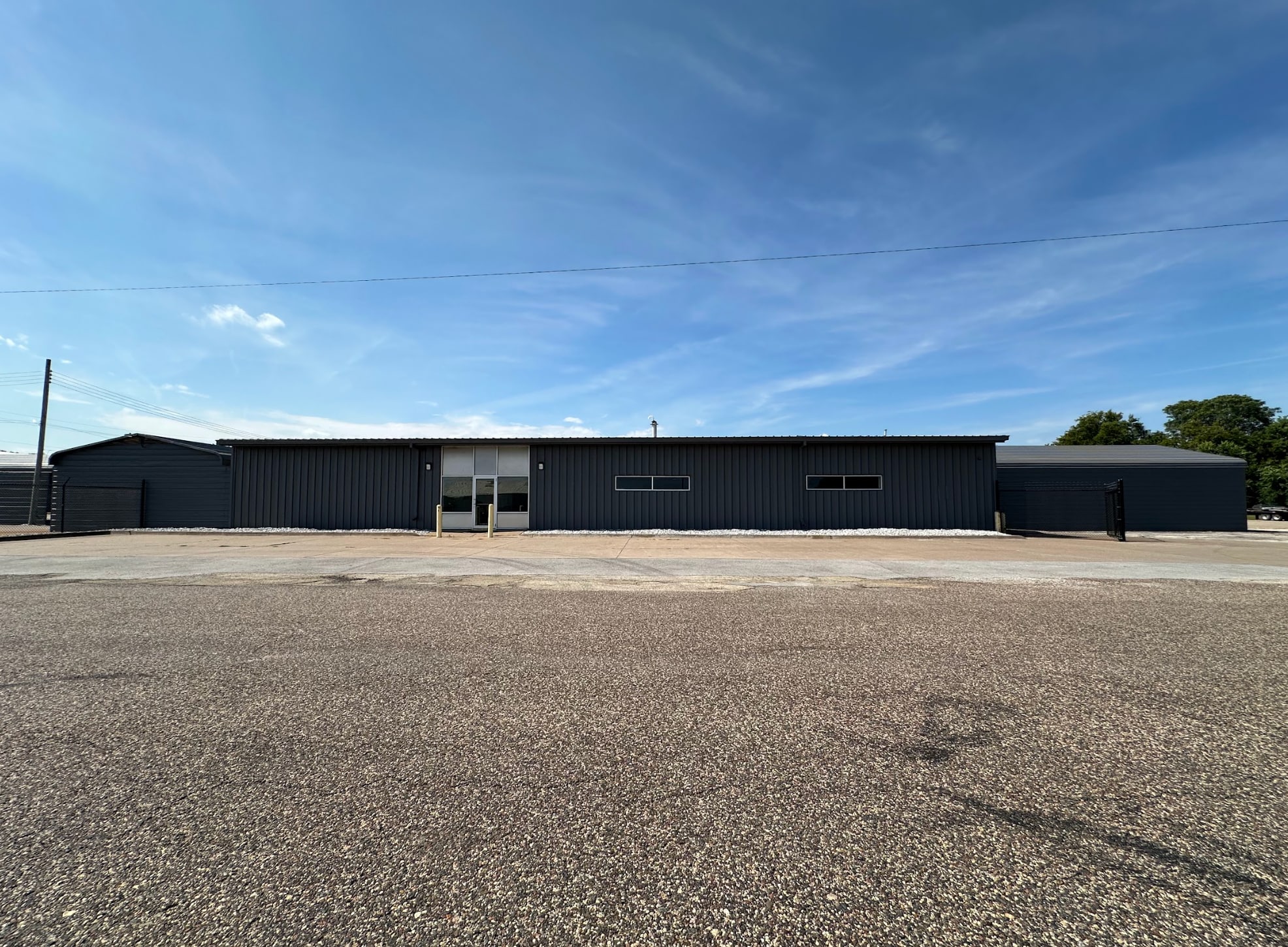 1414 S Stark St, Davenport, IA for lease Primary Photo- Image 1 of 3