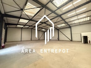 1140 Rue André Ampère, Aix-en-Provence for sale Interior Photo- Image 2 of 9