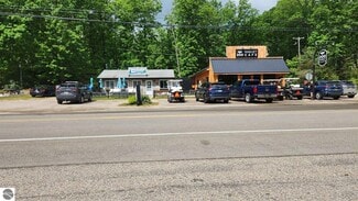 Plus de détails pour 1857 W Higgins Lake Dr, Higgins Lake, MI - Commerce de détail à vendre