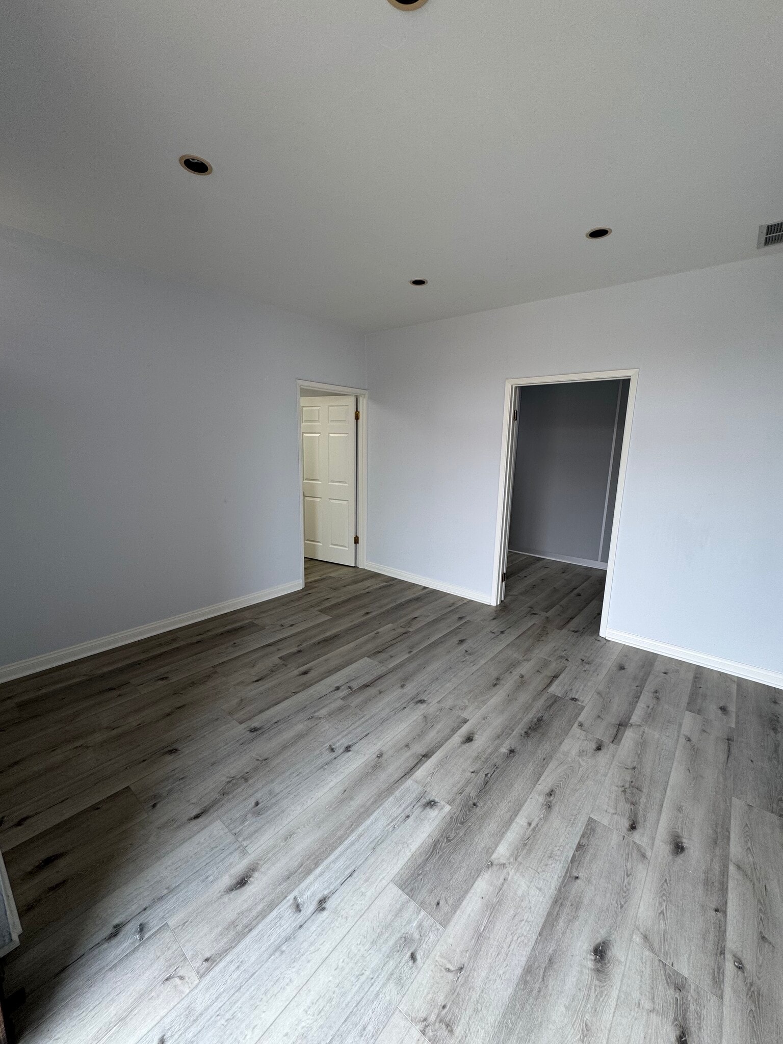 1400 W 240th St, Harbor City, CA for lease Interior Photo- Image 1 of 9