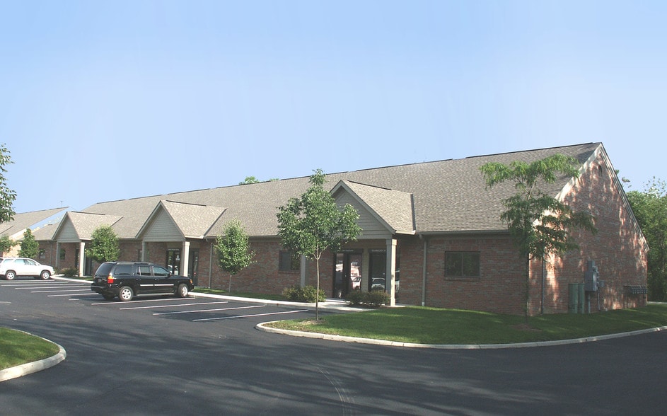 3142 Broadway, Grove City, OH for lease - Building Photo - Image 2 of 3