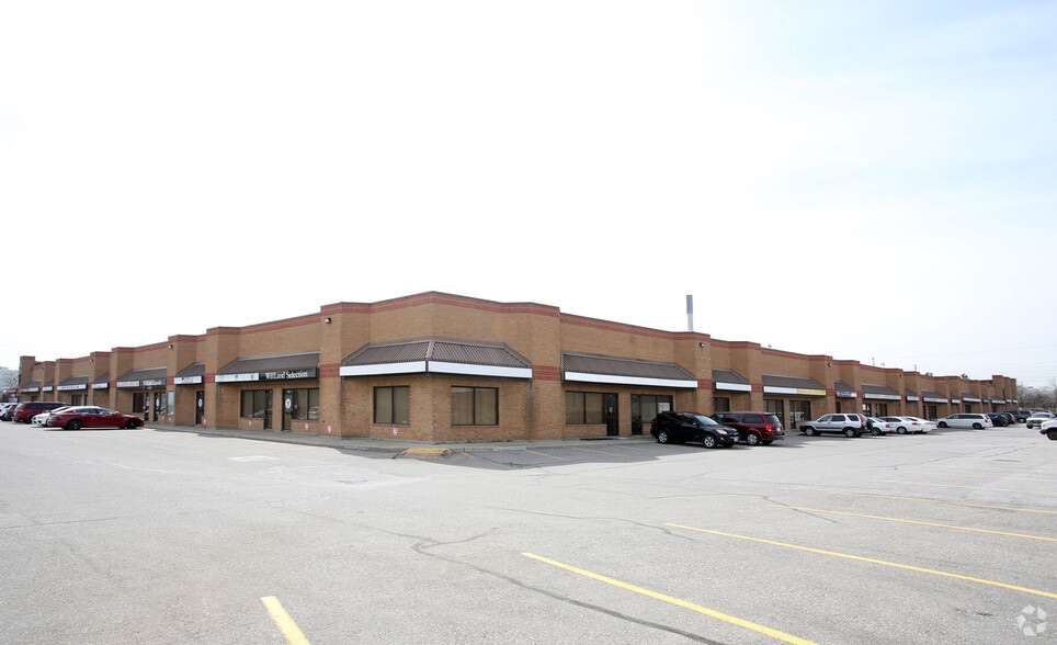 18 Automatic Rd, Brampton, ON for lease - Building Photo - Image 3 of 6