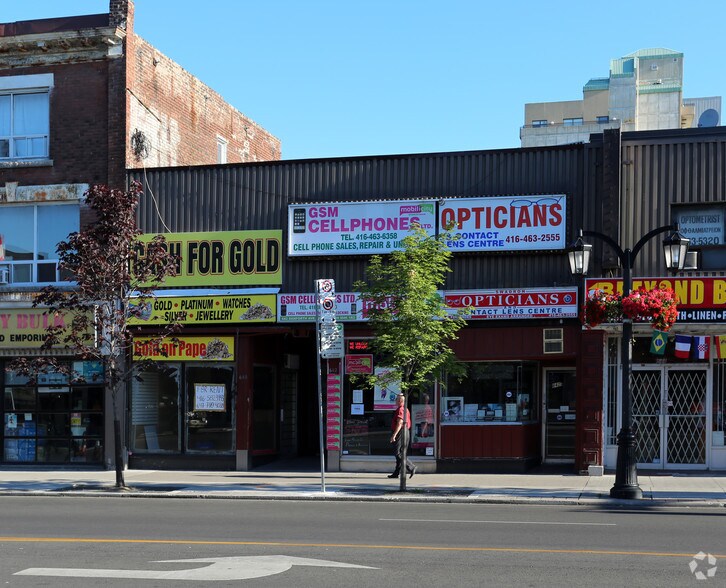 640-644 Danforth Av, Toronto, ON à louer - Photo du bâtiment - Image 3 de 24
