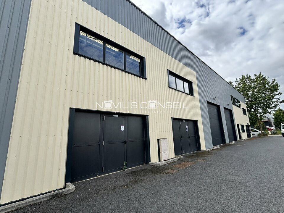 Industrial in L'Union for lease Building Photo- Image 1 of 22