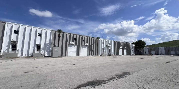 9302-9398 NW 101st St, Medley, FL for lease Building Photo- Image 1 of 3