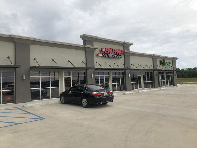 9611 Maurice Ave, Maurice, LA à louer - Photo du bâtiment - Image 2 de 2