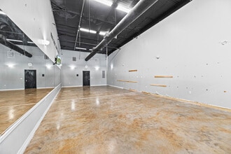 11703-11711 Spring Cypress Rd, Tomball, TX for lease Interior Photo- Image 2 of 9