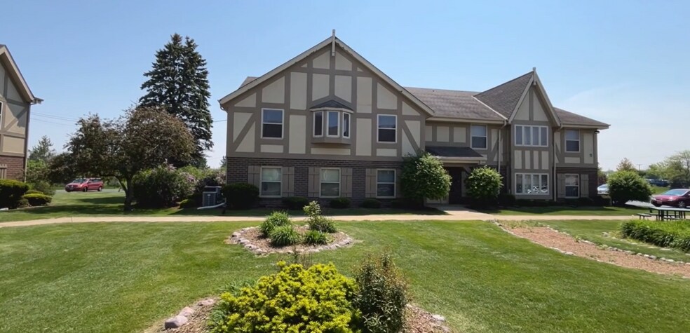 11512 N Port Washington Rd, Mequon, WI à vendre - Vidéo sur l’inscription commerciale - Image 2 de 7