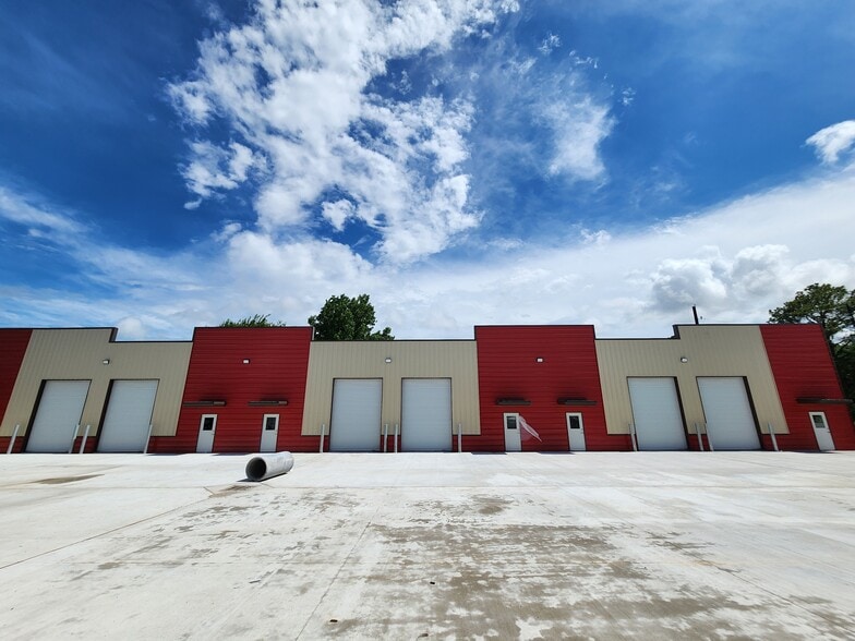 Bedford Street Warehouses portefeuille de 2 propriétés à vendre sur LoopNet.ca - Photo principale - Image 1 de 2