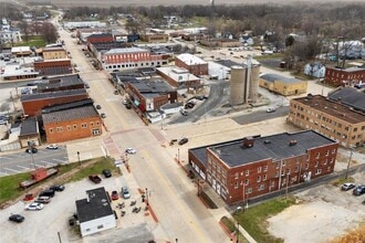 612 W Gallatin St, Vandalia, IL - AERIAL  map view - Image1