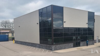 8223 Lawson Rd, Milton, ON for lease Building Photo- Image 2 of 5