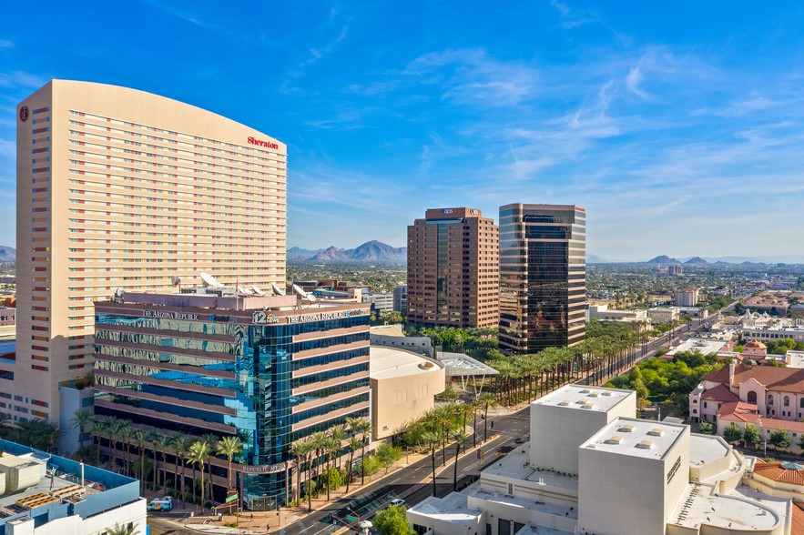 200 E Van Buren St, Phoenix, AZ à louer - Aérien - Image 3 de 18